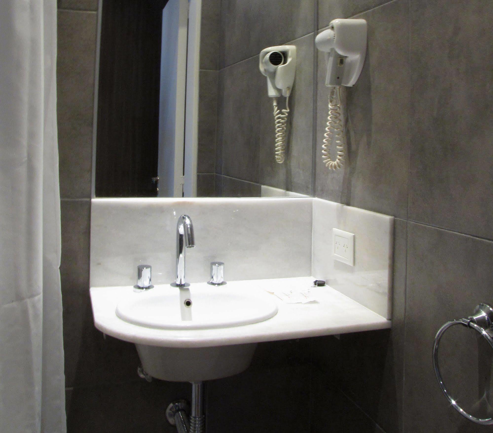 Hotel Milan Buenos Aires Buitenkant foto